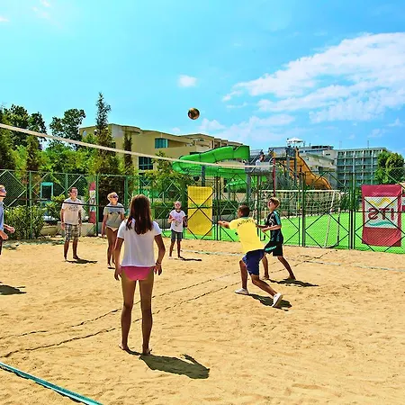 מלון Flora Park 4*