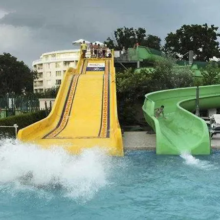מלון Flora Park 4*